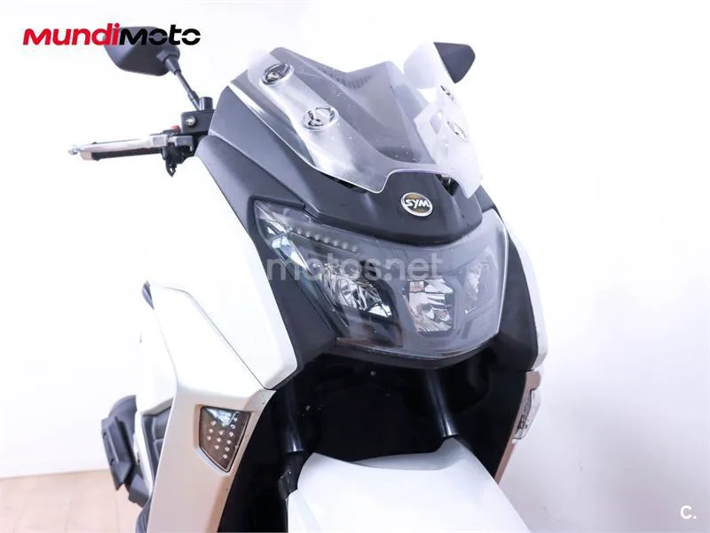 SYM Maxsym 400 – Vista 5