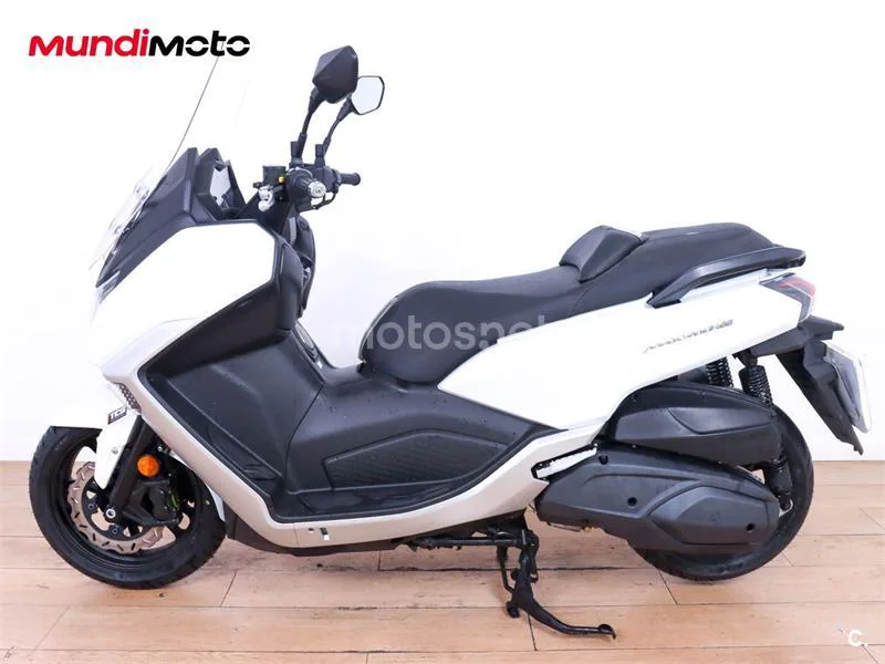SYM Maxsym 400 – Vista 6