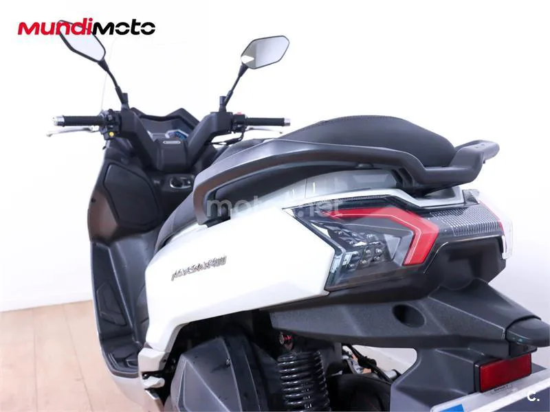 SYM Maxsym 400 – Vista 10