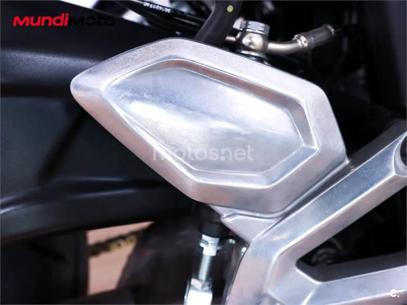 Triumph Trident 660 – Vista 15