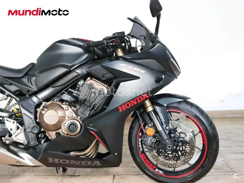 Honda CBR 500 R – Vista 16