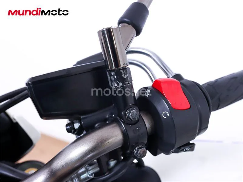 Suzuki B-KING 1340 – Vista 22