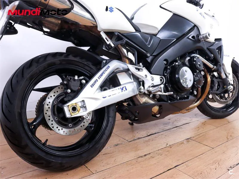 Suzuki B-KING 1340 – Vista 4