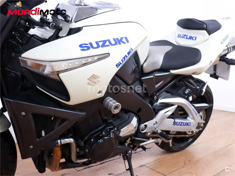 Suzuki B-KING 1340 – Vista 10