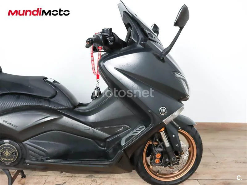Yamaha TMAX 530 – Vista 22
