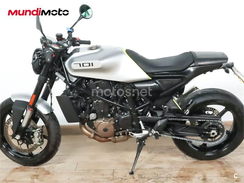 Husqvarna Svartpilen 701 – Vista 6