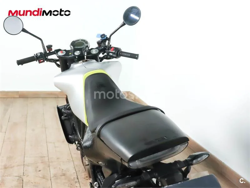 Husqvarna Svartpilen 701 – Vista 9