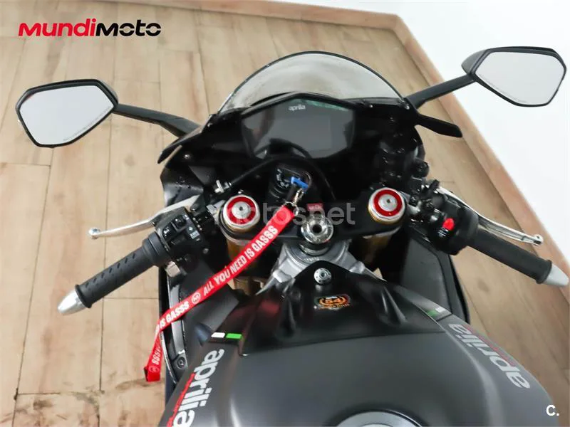 Aprilia RSV4 RR – Vista 11