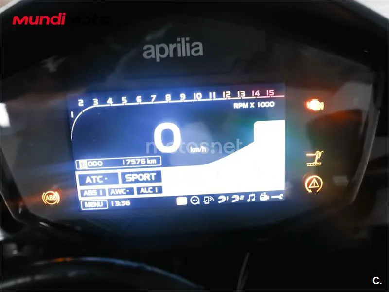Aprilia RSV4 RR – Vista 12