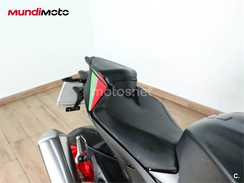 Aprilia RSV4 RR – Vista 15