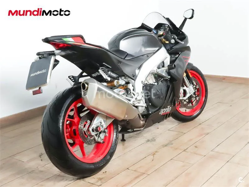 Aprilia RSV4 RR – Vista 3