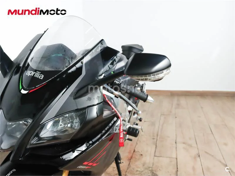 Aprilia RSV4 RR – Vista 10