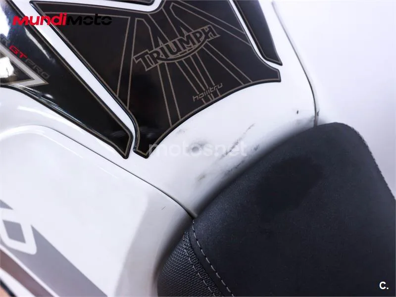 Triumph Tiger 900 – Vista 18