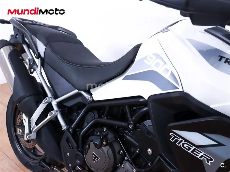 Triumph Tiger 900 – Vista 23