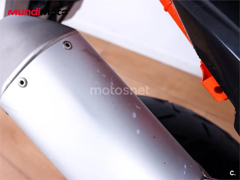 KTM 890 – Vista 18