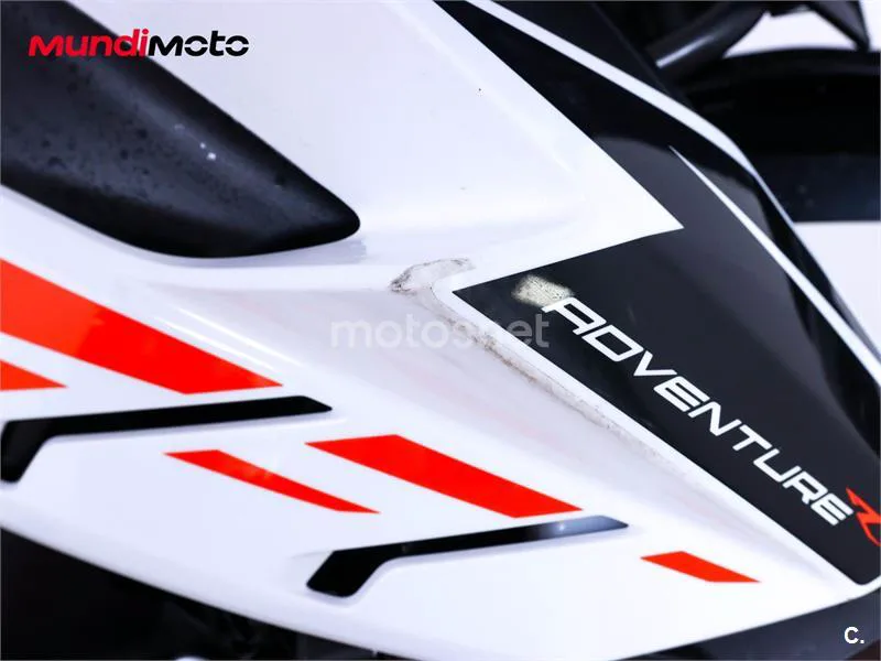 KTM 890 – Vista 21