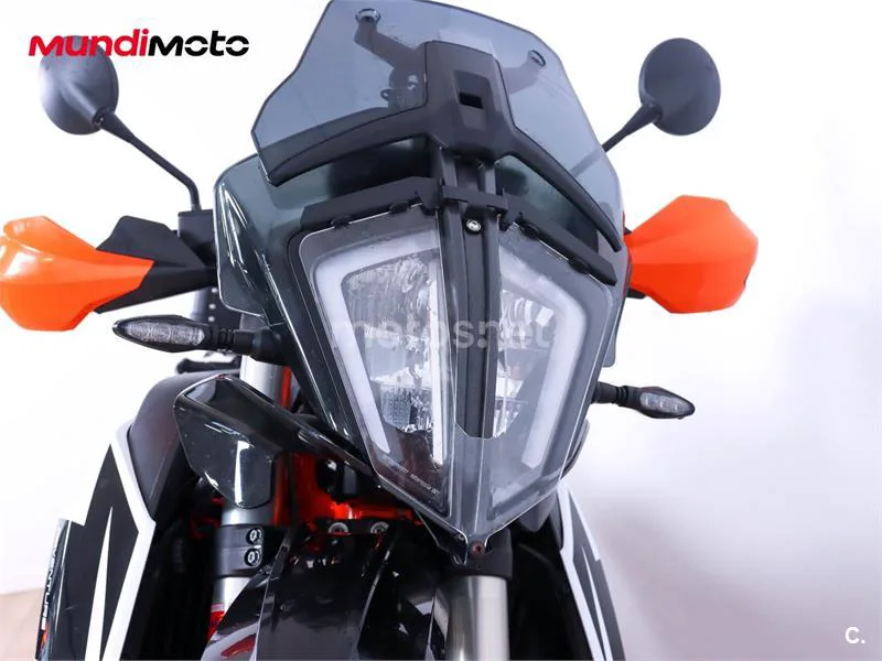KTM 890 – Vista 5