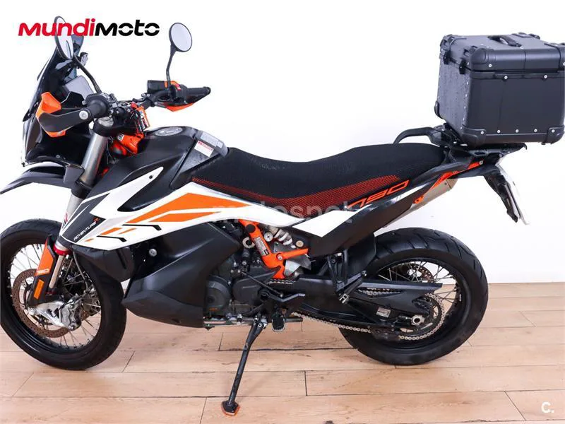 KTM 890 – Vista 6
