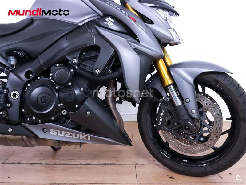 Suzuki GSX-S – Vista 14