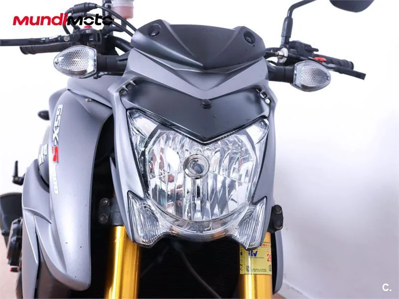 Suzuki GSX-S – Vista 5