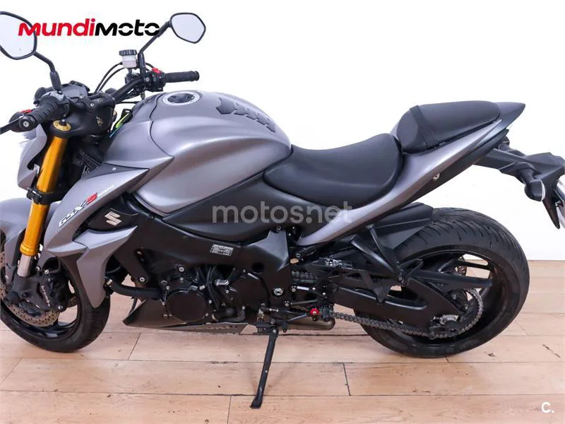 Suzuki GSX-S – Vista 6