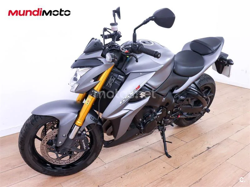 Suzuki GSX-S – Vista 7