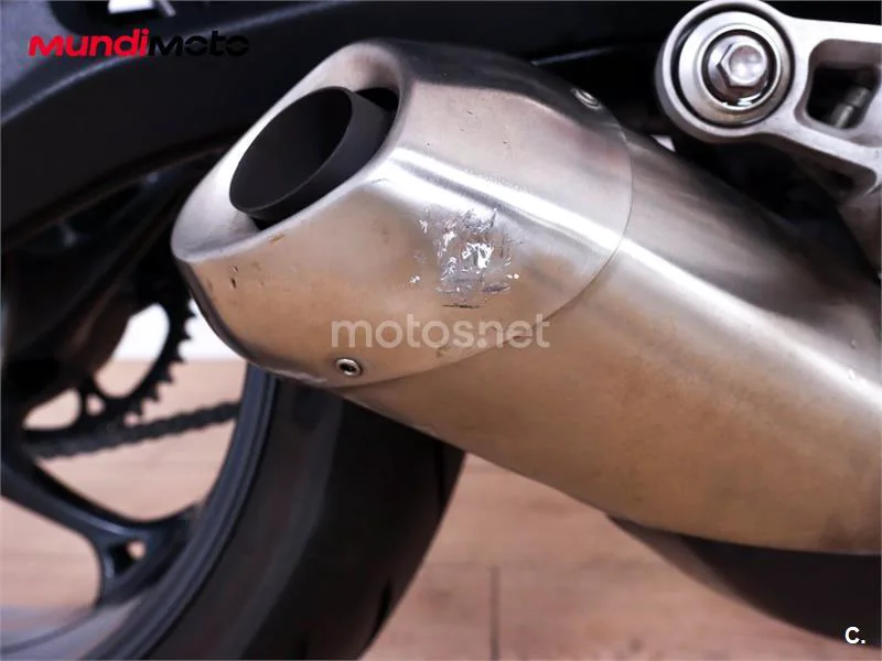 Triumph Street Triple – Vista 14