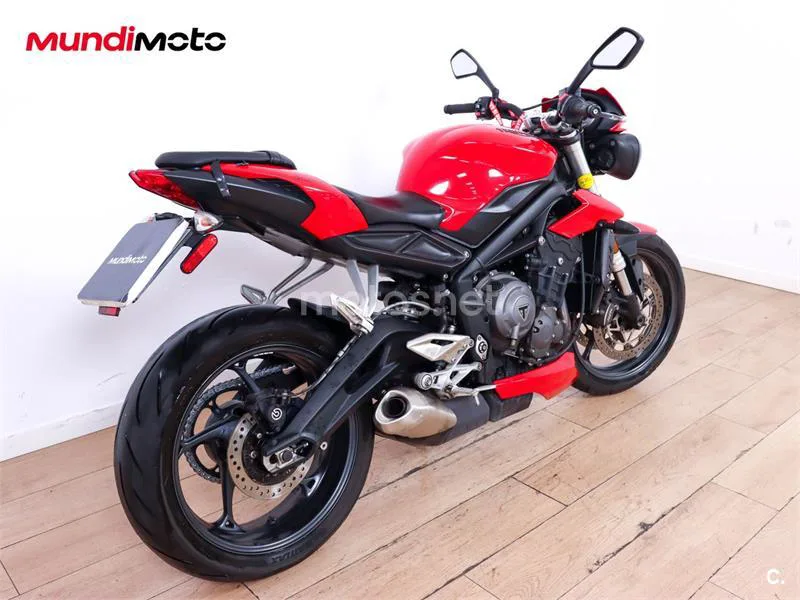 Triumph Street Triple – Vista 3