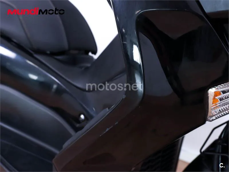 Yamaha XMAX 300 – Vista 15