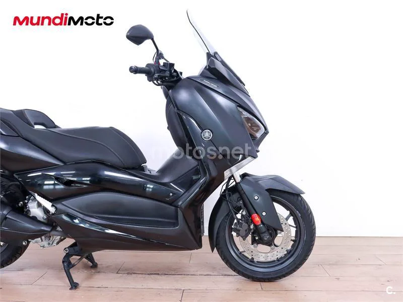 Yamaha XMAX 300 – Vista 24
