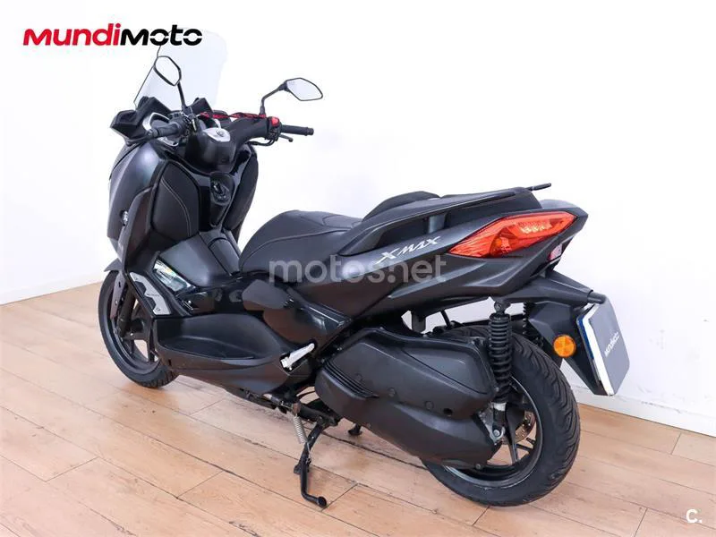 Yamaha XMAX 300 – Vista 8