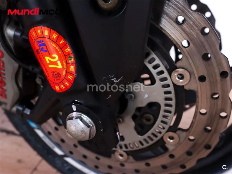 Kymco AK 550 – Vista 13