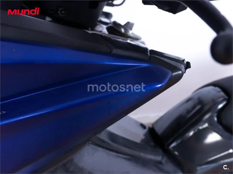 Kymco AK 550 – Vista 23