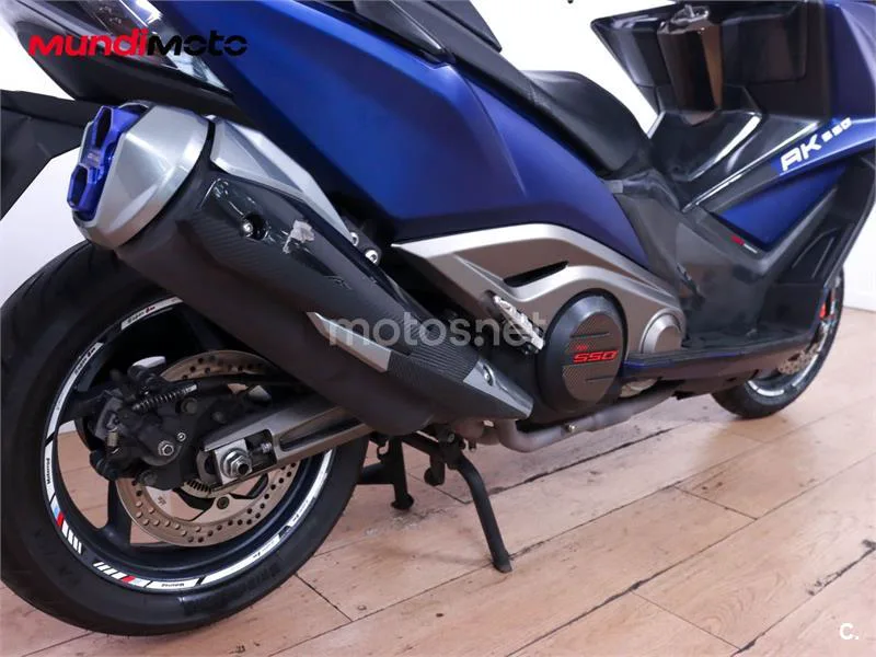 Kymco AK 550 – Vista 4