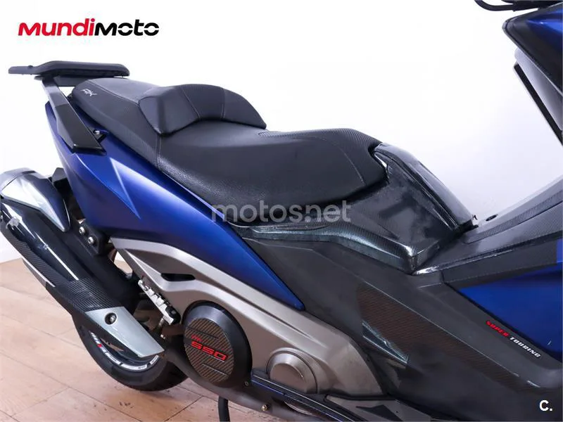 Kymco AK 550 – Vista 42