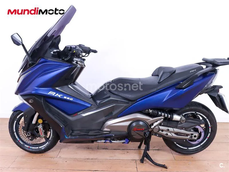 Kymco AK 550 – Vista 6