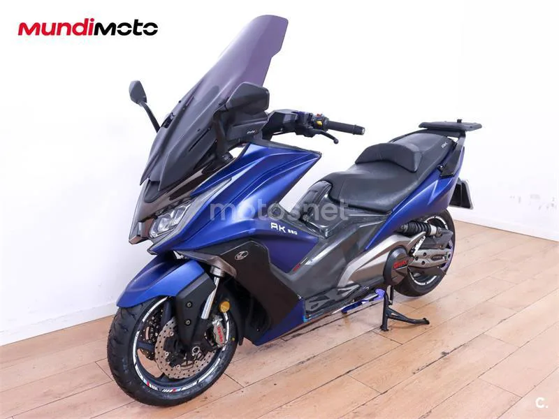 Kymco AK 550 – Vista 7