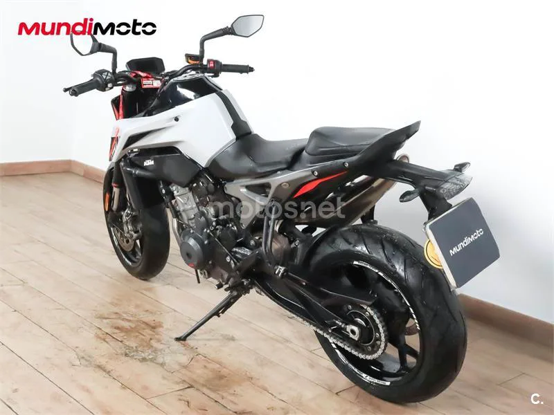 KTM 790 – Vista 8