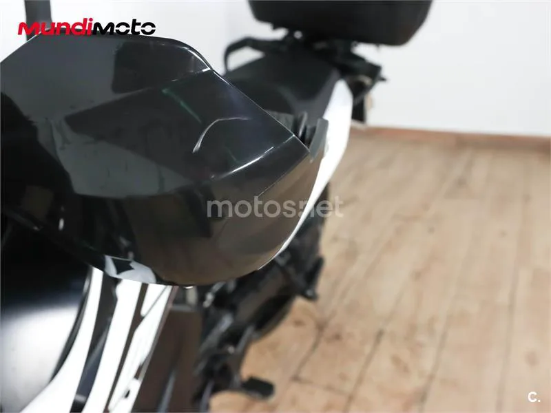 KTM 790 – Vista 22