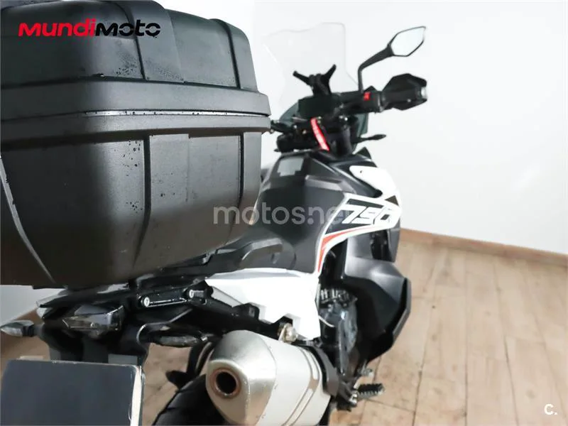 KTM 790 – Vista 4