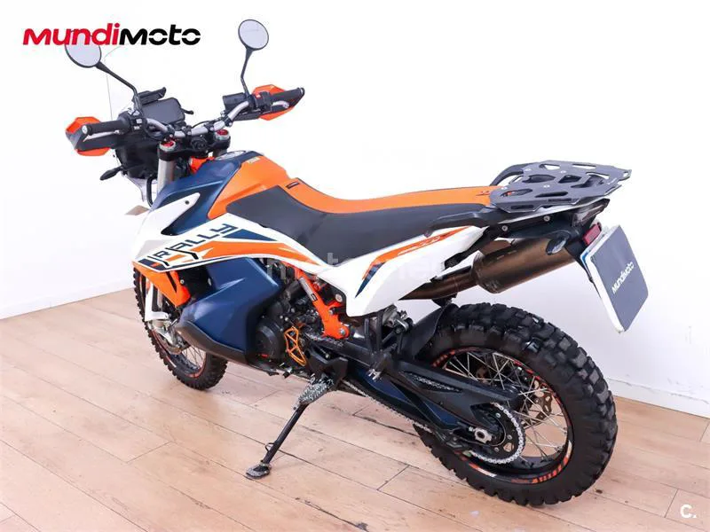 KTM 890 – Vista 8