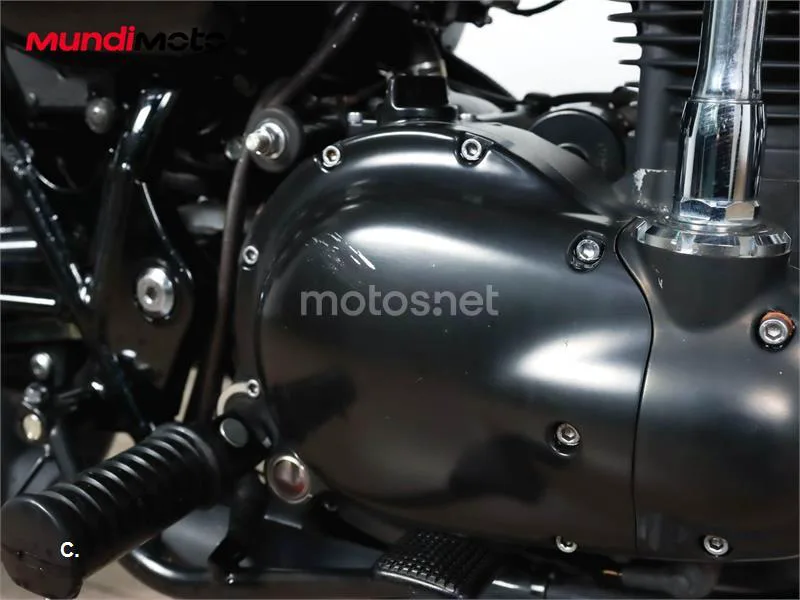 Kawasaki W800 – Vista 16