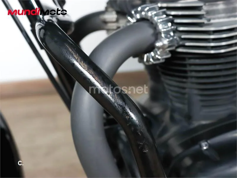 Kawasaki W800 – Vista 20