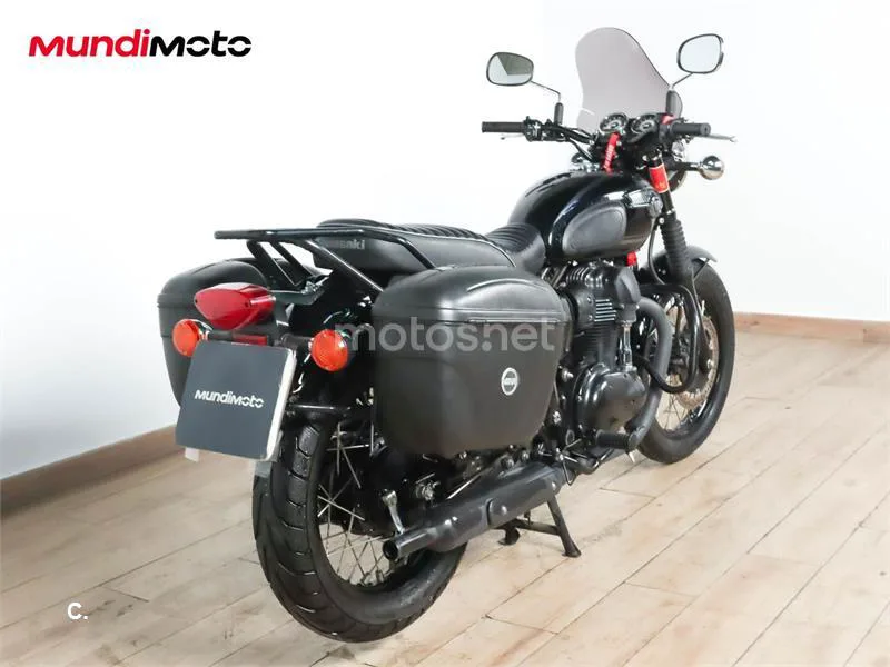 Kawasaki W800 – Vista 3