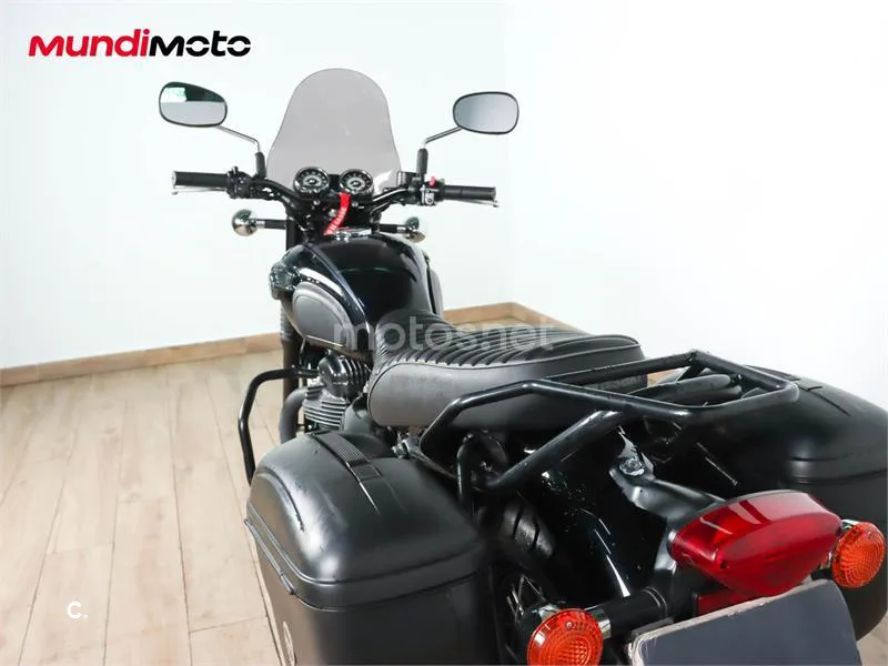 Kawasaki W800 – Vista 9