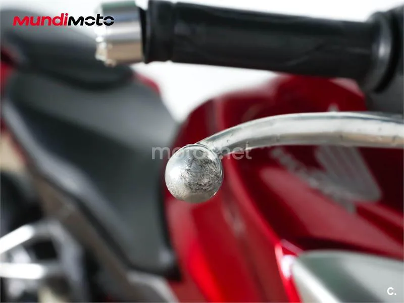 Honda CB 125 R – Vista 16