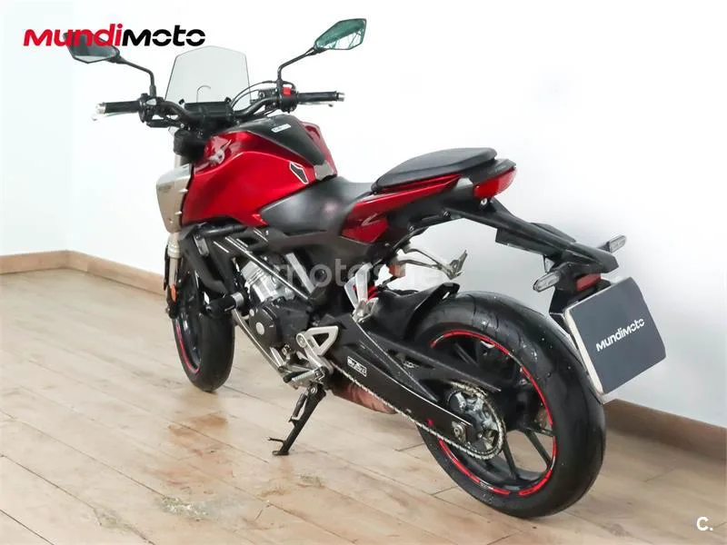 Honda CB 125 R – Vista 8