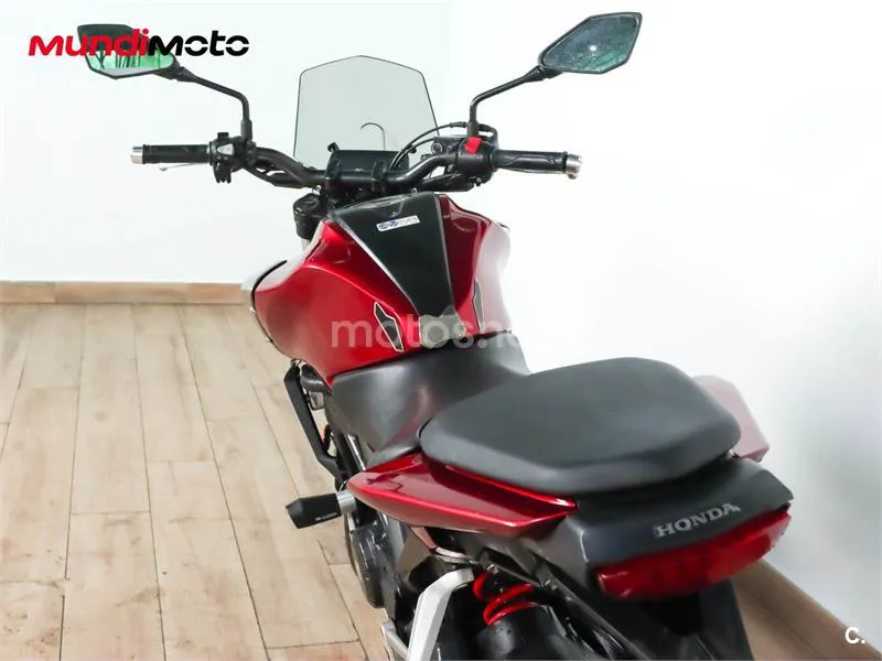 Honda CB 125 R – Vista 9