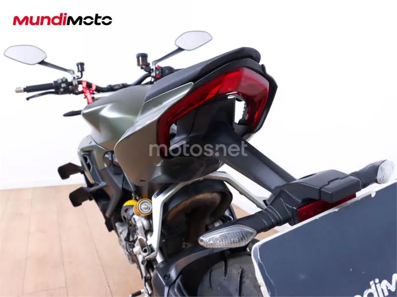 Ducati Streetfighter V2 – Vista 9