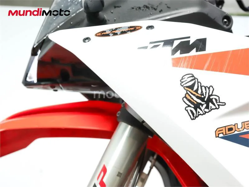 KTM 890 – Vista 20